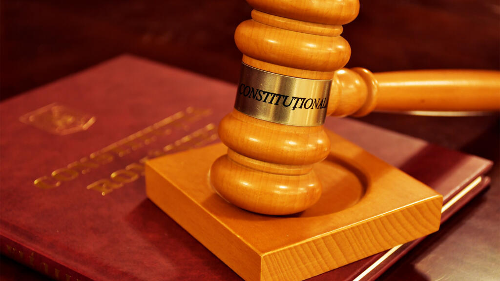 CCR va dezbate în 24 septembrie sesizările AUR privind cele patru legi de reformă adoptate de guvernul Bolojan prin asumarea răspunderii