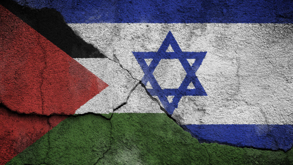 Comment maintenir le dialogue et l’humain au centre des échanges lorsqu’on est loin, sur le sol français, où résonne l’onde de choc du conflit israélo-palestinien dans ce moment particulièrement violent ?