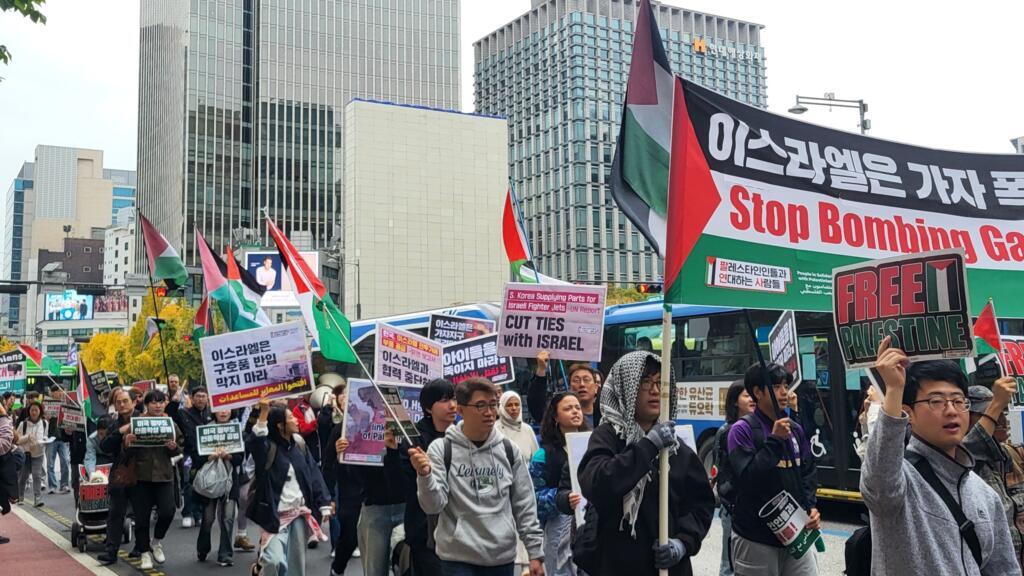 Corée du Sud: des manifestants demandent aux entreprises coréennes d'arrêter leur soutien à Israël