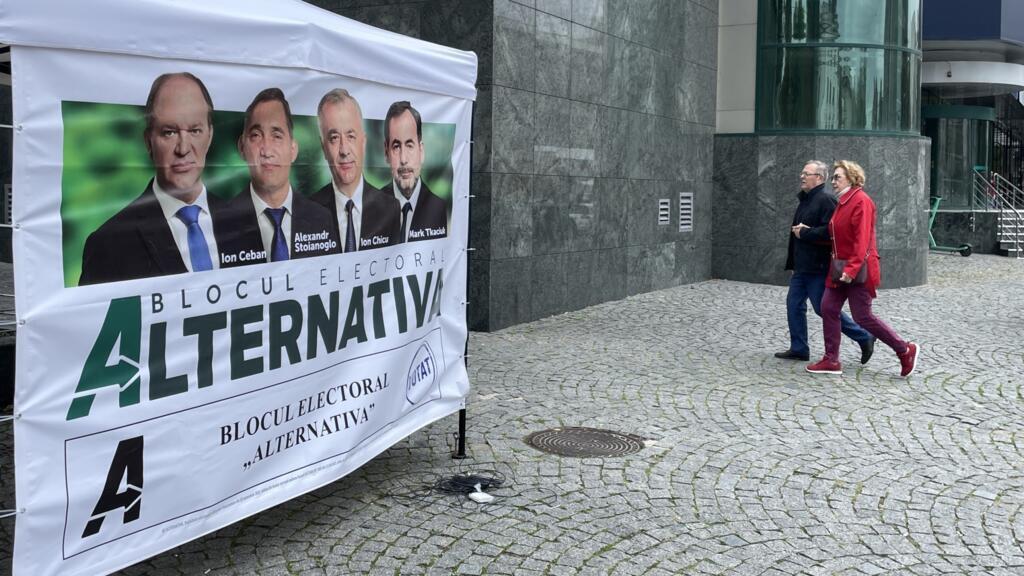 Panou electoral la Chișinău, Republica Moldova, 25 Septembrie 2025.