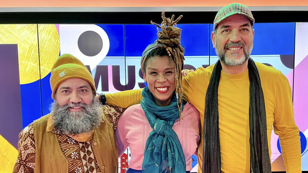 Théo Pascal, Carmen Souza, Elias Kacomanolis à RFI.