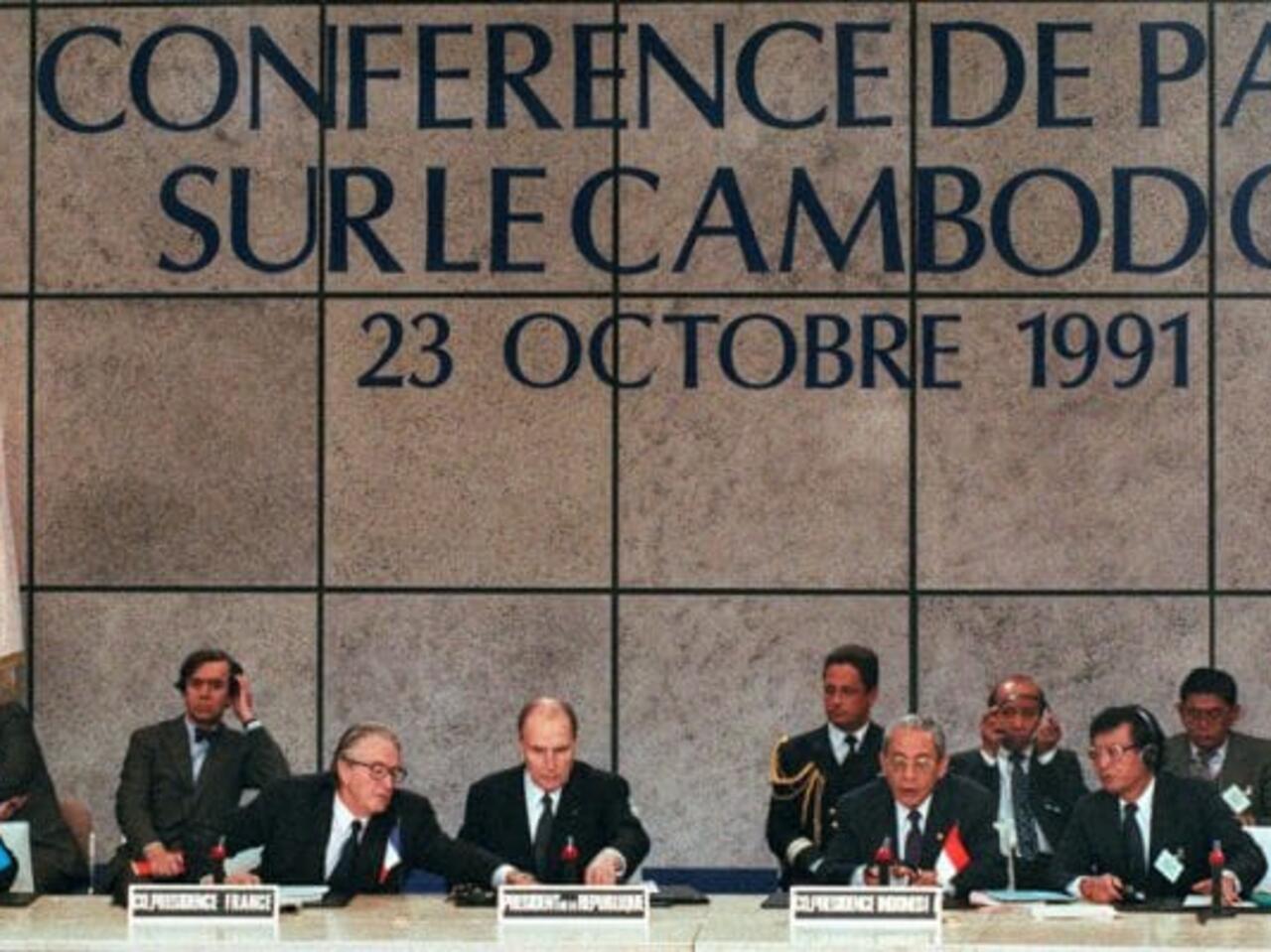 សម្រាប់នយោបាយកម្ពុជា៖តើកិច្ចព្រមព្រៀងសន្តិភាពទីក្រុងប៉ារីសនៅមានតម្លៃនិងឥទ្ធិពលកម្រិតណានៅពេលនេះ?  - ព្រឹត្តិការណ៍​កម្ពុជា​ប្រចាំថ្ងៃ