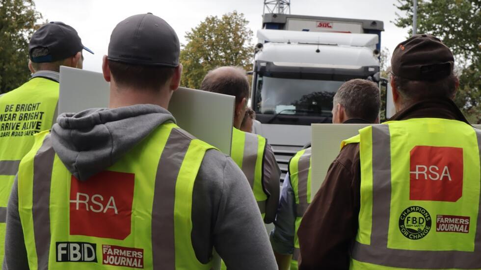 Les agriculteurs irlandais mobilisés depuis sept semaines pour leur survie