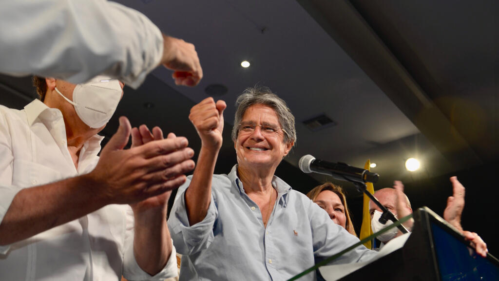 Guillermo Lasso, le candidat conservateur remporte le second tour de la présidentielle du 11 avril en Équateur.
