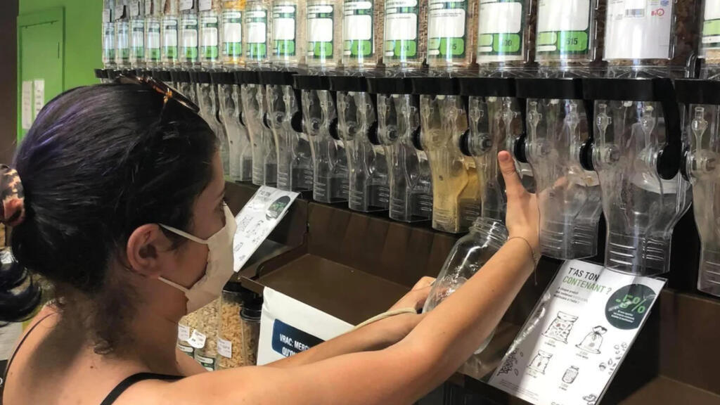 Depuis le confinement, Rachel Mandelblat se définit comme éco-consciente. Elle privilégie aujourd'hui des produits locaux et de saison.