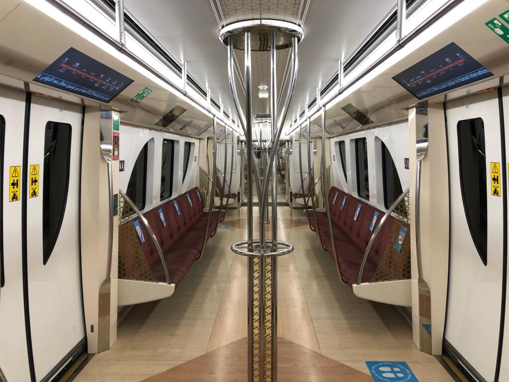 O moderno e amplo metrô de Doha tem três linhas e foi inaugurado em 2019.