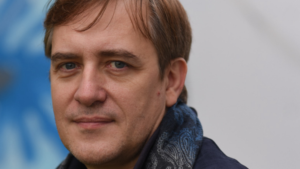 Arnaud Mercier est professeur en Communication à l’Institut français de presse (Université Paris Panthéon-Assas).