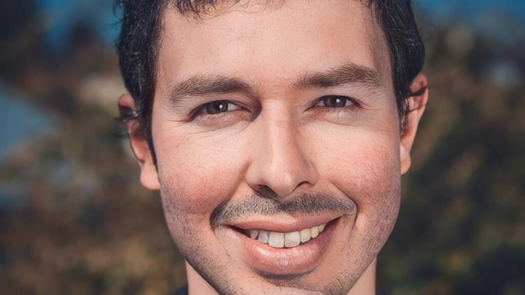 O cientista francês Guillaume Brachet descobriu que tinha o mal de Parkinson aos 30 anos