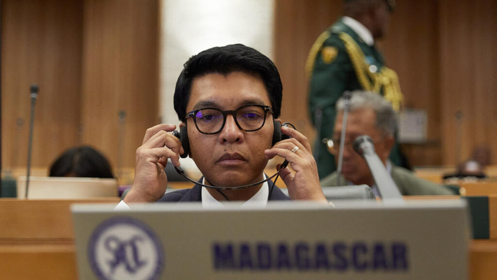 Crise à Madagascar: le président Andry Rajoelina a été exfiltré par un avion militaire français [Info RFI]