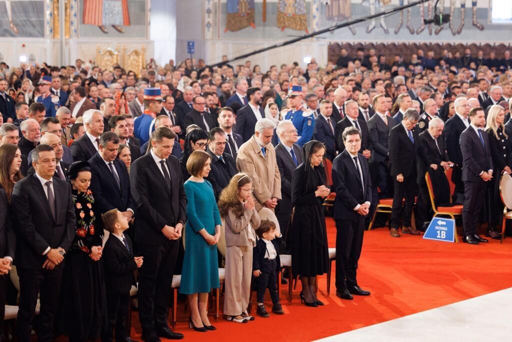 На освяченні патріаршого собору зібралися представники політичної еліти Румунії, а також кронпринцеса Маргарета і президентка Молдови Мая Санду