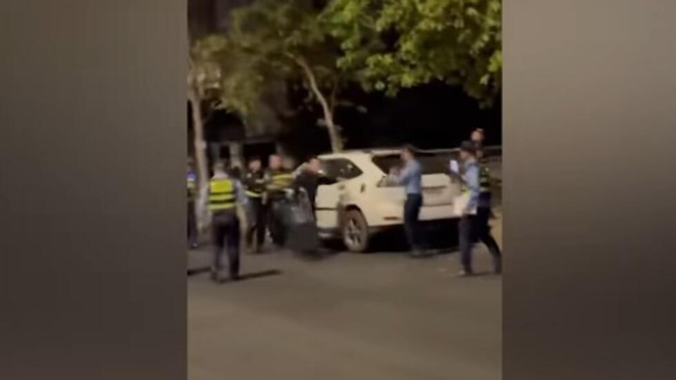 រូបភាពប៉ះទង្គិចគ្នារវាងលោក សុខ ទូច និងប៉ូលីស