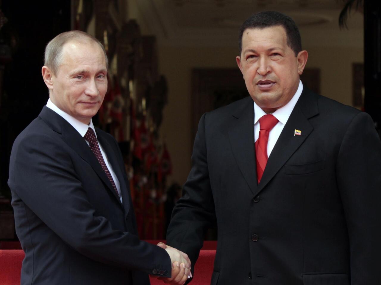 Putin y Chávez sellan acuerdo multimillonario