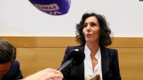 Waziri wa Mambo ya Nje wa Ubelgiji Hadja Lahbib anazungumza na wanahabari mjini Brussels, Ubelgiji, Juni 26, 2023.