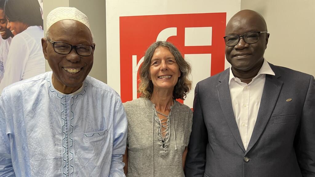 Boubacar Barry, Valérie Nivelon et Omar Gueye à RFI.