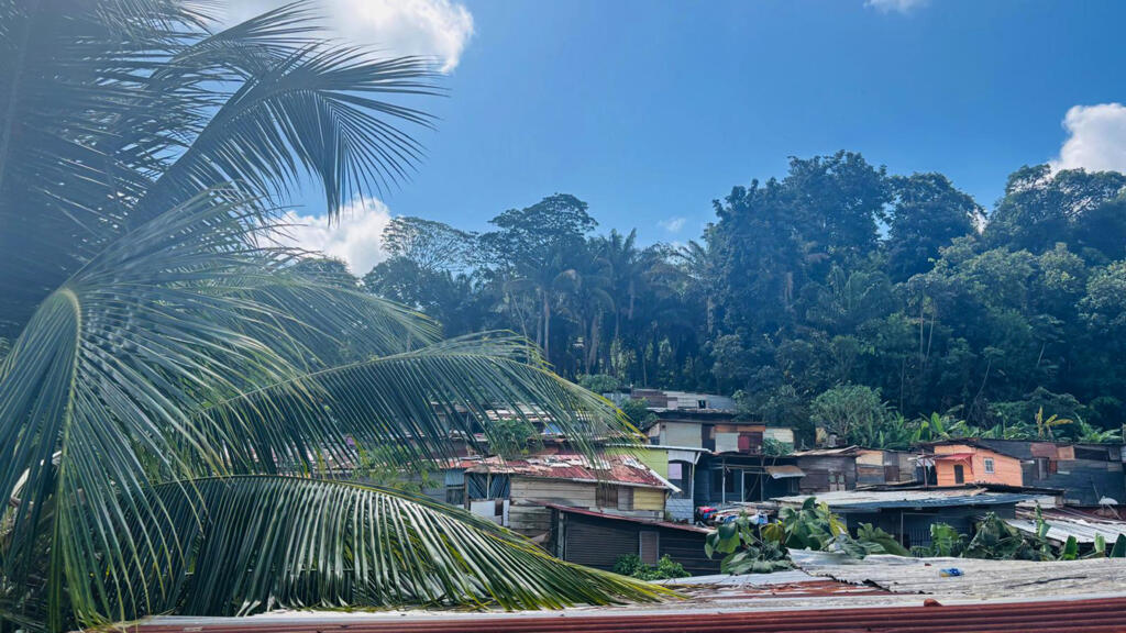 Survivre en attendant l'asile, le quotidien difficile des Haïtiens en Guyane