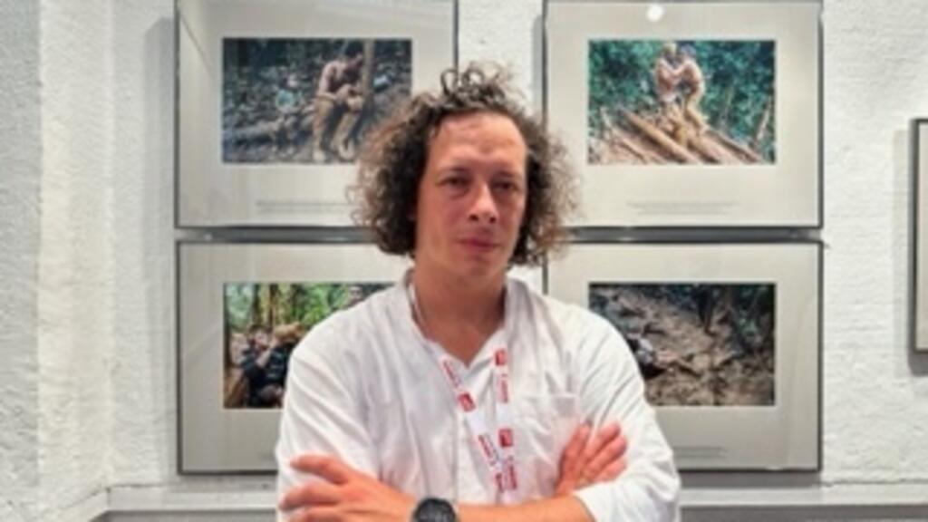 O fotógrafo colombiano Federico Ríos Escobar venceu o prêmio Visa de Ouro Humanitário do festival de fotojornalismo de Perpignan com a exposição "O caminho da última chance".