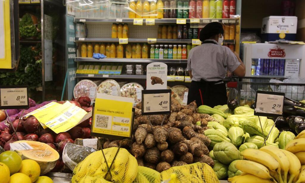 A alta no preço dos alimentos impactou principalmente no bolso  dos mais pobres.