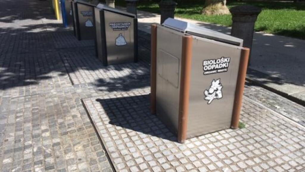 69 points de collecte et de tri dans toute la ville de Ljubljana, en Slovénie. Les containers sont enfouis dans le sol.