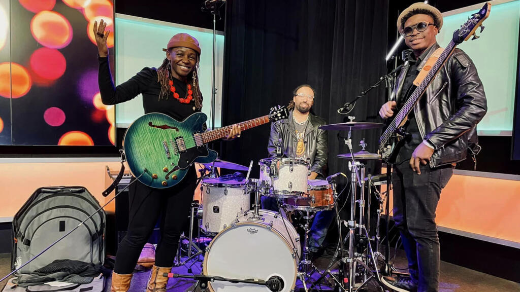 Pamela Badjogo, Elisée Sangaré et Shan Lotchi Ludmann à RFI.