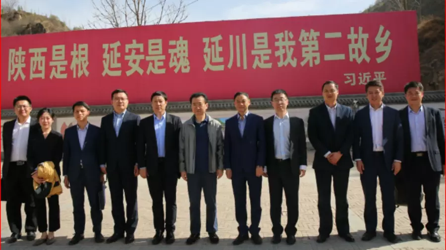 王健林访梁家河疑向习近平表忠