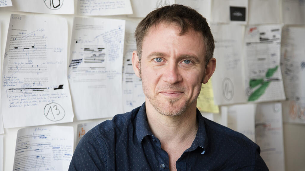 Le portrait de l'auteur Arno Bertina.