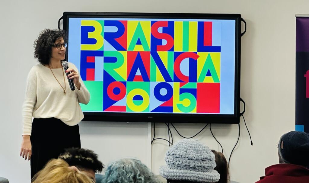 Karina Tavares é diretora da Cufa Global e Expo Favela Innovation Paris. Vive em Paris desde 2005, onde cursou um mestrado em Sociologia.