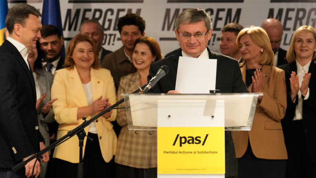 Igor Grosu, président du Parlement moldave et chef du Parti de l'action et de la solidarité pro-européen, s'adresse aux médias après avoir remporté les élections législatives, à Chisinau, en Moldavie, le lundi 29 septembre 2025.