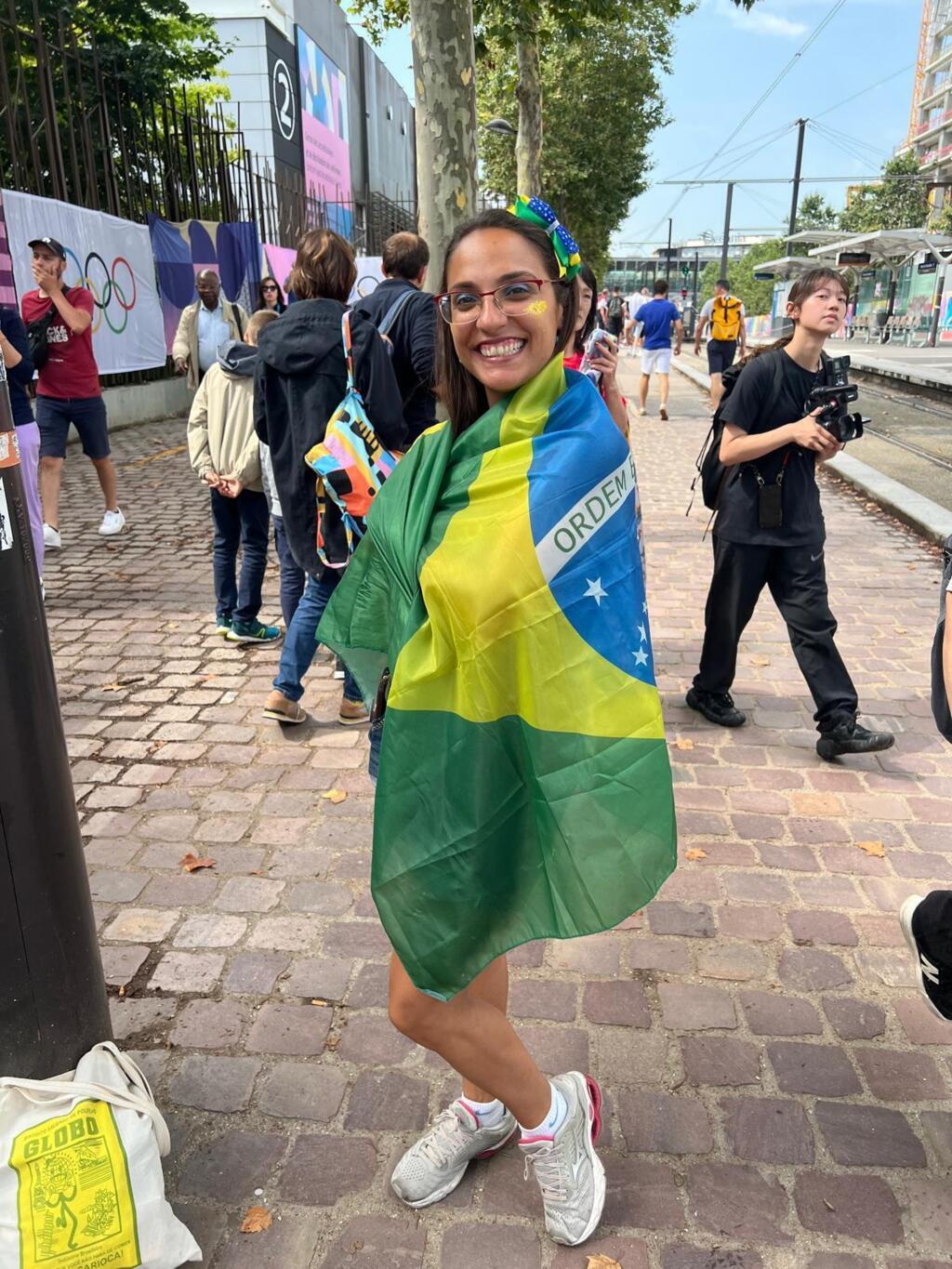 A carioca Larissa Campos disse que a maior dificuldade tem sido o idioma.