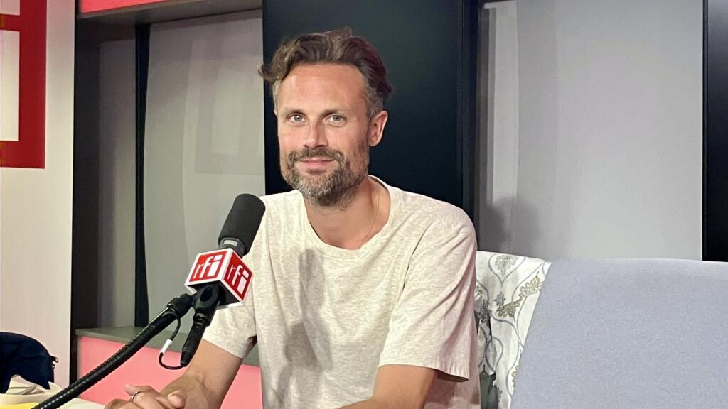 en studio à RFI (septembre 2024)