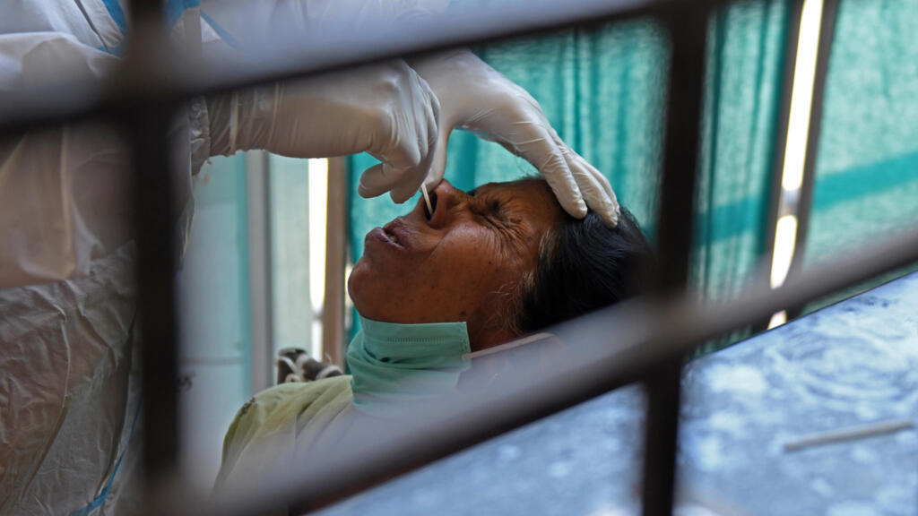 En Inde, le nombre de contaminations au Covid-19 atteint des records.