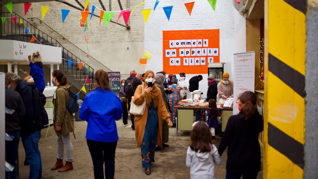Fête d’inauguration du nouveau lieu de Communa, situé à Forest, un quartier de Bruxelles.