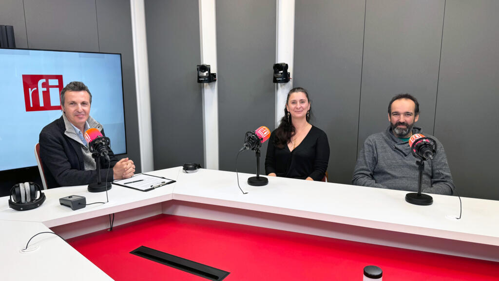 Laure și Jean-Philippe Guillemot (dreapta) și Laurent Couderc