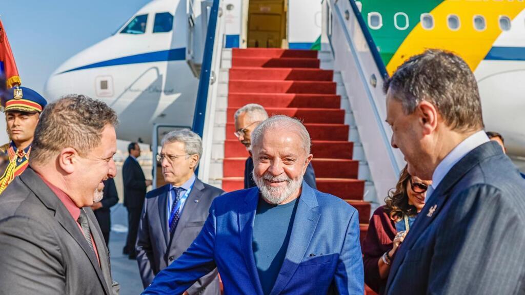 O presidente Lula desembarcou na manhã desta quarta-feira (14) no Cairo para uma visita de dois dias ao Egito.