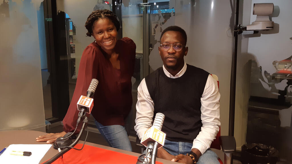 Kpénahi Traoré et l'un des invités, Cheick Oumar Coulibaly de l'ADEM.