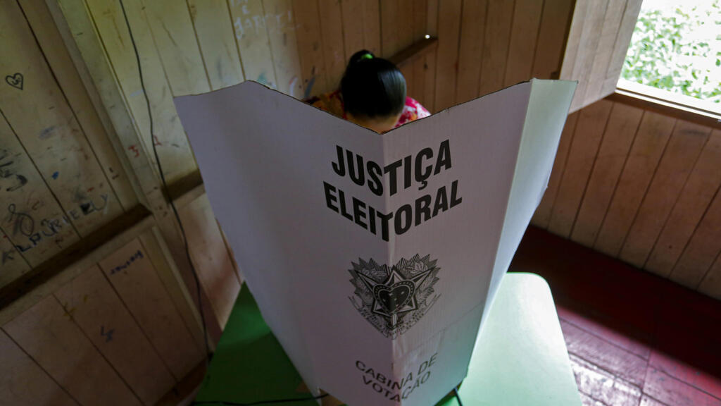 Ao menos quatro capitais chegam ao segundo turno com disputa apertada nesta reta final: Recife e Belém, onde os candidatos aparecem grudados nas intenções de voto, e Maceió e Vitória