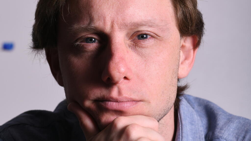 O cineasta, roteirista e escritor André Bushatsky.