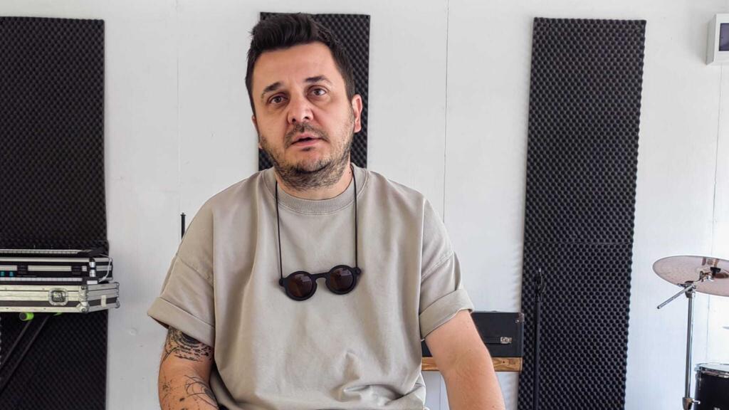 Bogdan Cotirta Gruicin este un muzician, liderul trupei Melting Dice și creatorul proiectului electronic, Bob Ramanka. În 2017, Bogdan a fondat Muzicon, o conferință de muzică dedicată scenei alternative, care în 2022 a devenit Muzicon.hub – o platformă de sprijin pentru scena alternativă din Timișoara, care include de asemenea un spațiu dedicat sălilor de repetiții, studiourilor de producție și concertelor live.