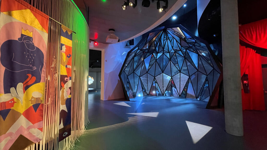 Vue de la salle des contes, dans le nouveau musée Andersen, ouvert en juin 2021 à Odense, sa ville natale.