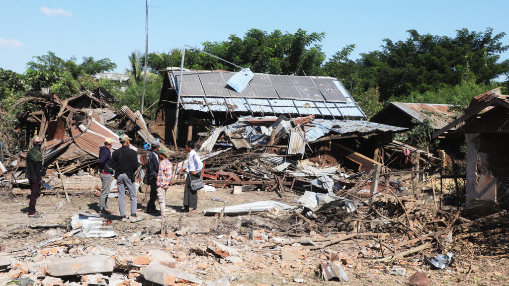 Birmanie: 18 morts et 20 blessés dans le bombardement d'un salon de thé