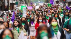 Des membres d'un collectif féministe participent à une manifestation à l'occasion de la Journée internationale du droit à l'avortement à Mexico, le 28 septembre 2021. (Image d'illustration)