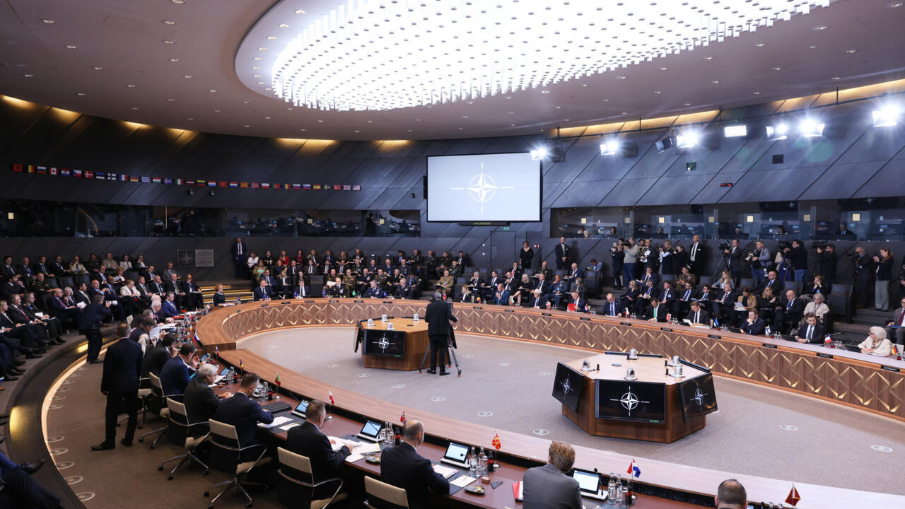 Face aux menaces russes, l’Otan cherche la riposte lors d’une réunion entre ministres de la Défense