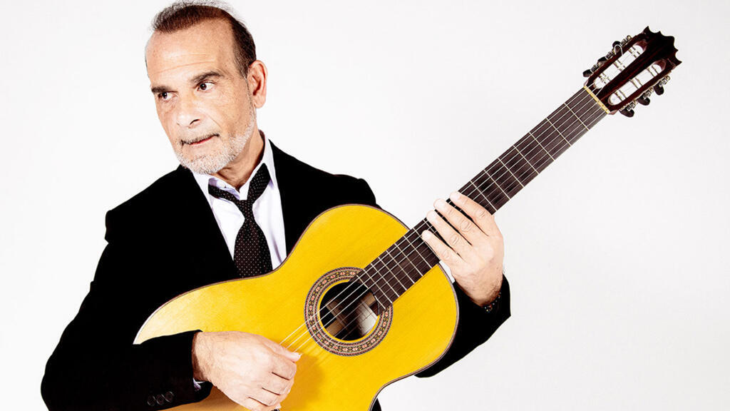 Juan Carmona.