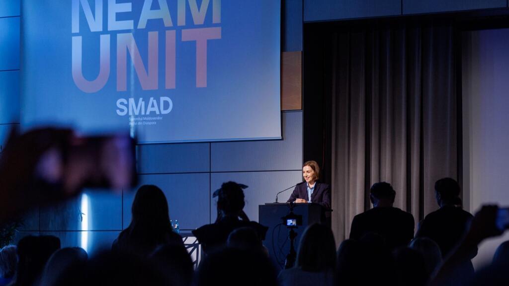 Președinta Republicii Moldova, Maia Sandu, a participat sâmbătă, 13 septembrie, la Summitul Moldovenilor Activi din Diasporă, la Potsdam, Germania.