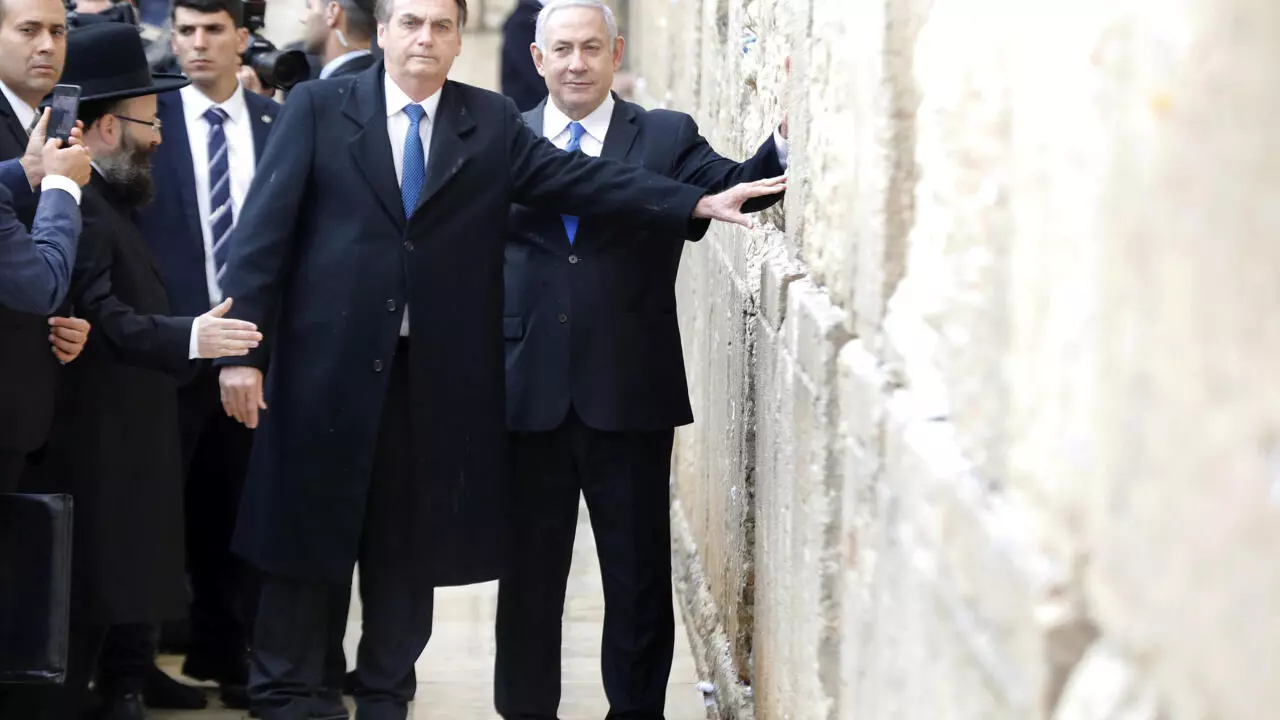 Bolsonaro Rompe Un Tabu Con Netanyahu En El Muro De Los Lamentos