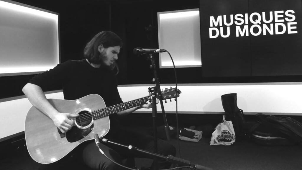 Théo Charaf à RFI.