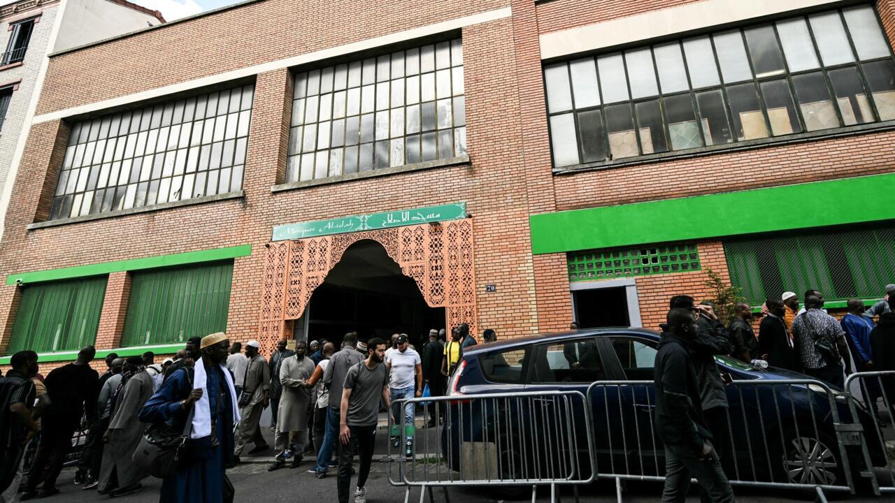 Têtes de cochons devant des mosquées en France: 11 personnes arrêtées en Serbie