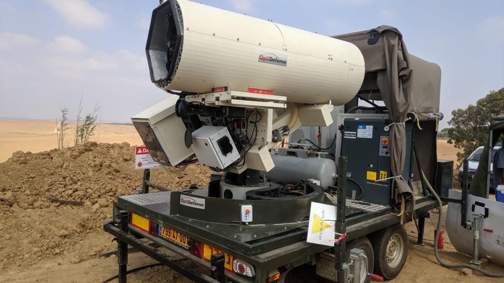 Le canon laser déployé par la police des frontières israélienne face à la bande de Gaza pour neutraliser les ballons incendiaires.
