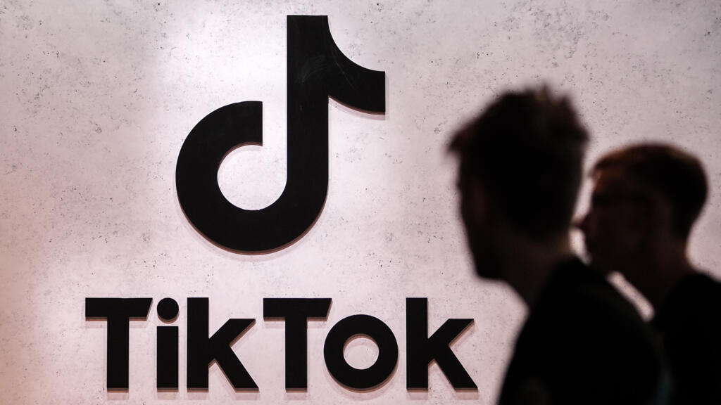 O TikTok é a rede social preferida dos jovens franceses, utilizada não apenas para diversão, mas para informação.