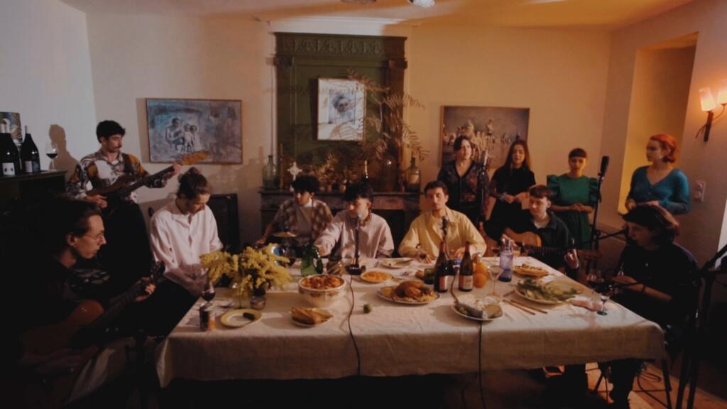 O coletivo francês Cluster Ensemble, baseado em Tours, no centro da França, se prepara para lançar seu primeiro álbum.