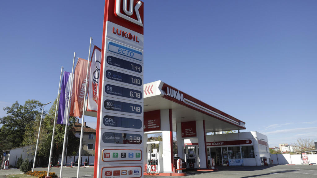 România vrea să ceară o derogare pentru a amâna sancţiunile SUA în cazul Lukoil (Politico)